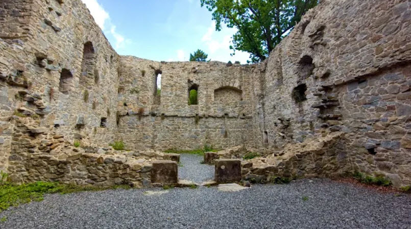 Burgruine Hohenberneck, Germany